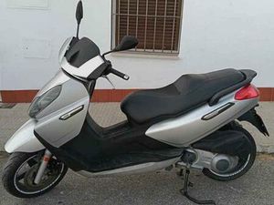 PIAGGIO - X7