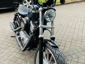 HARLEY DAVIDSON SPORTSTER 883 HUGGER