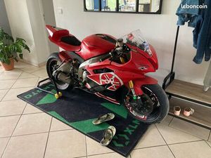 YAMAHA R6 PISTÉ