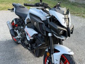 YAMAHA MT 10