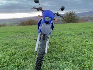 YAMAHA XT125R