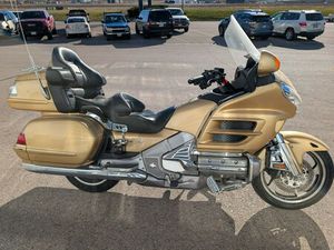2006 HONDA GOLD WING® AUDIO / COMFORT / NAVI