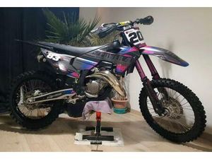 ② LES HUSQVARNA TC 125 2023 ÉCHANGENT ÉGALEMENT LES SXF SX FC