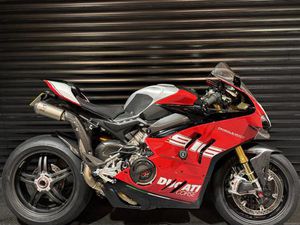 DUCATI PANIGALE V4 SP2 30TH ANNIVERSARIO 916 OVER £15K WORTH OF DUCATI EXTRAS ONLY 744 MILES 1 OWNER SHOWROOM CONDITION 1103 CC