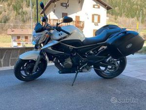 YAMAHA XJ6 600 CC DEL 2010
