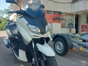 YAMAHA X-MAX X-MAX250
