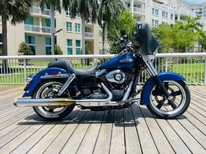 2015 DYNA® SWITCHBACK®