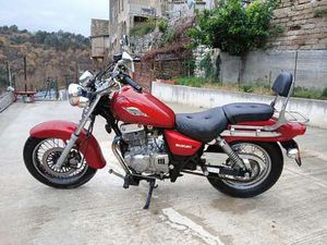 SUZUKI GZ 250 ROSSO
