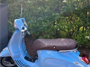 VESPA PRIMAVERA 50 CCM BABYBLAU PIAGGIO