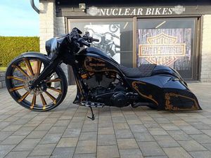 HARLEY-DAVIDSON ROAD KING
