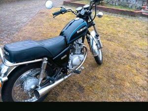 MOPED SUZUKI GN 125