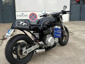 TRIUMPH TROPHY 1200