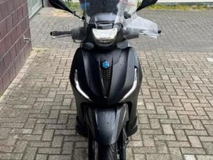 PIAGGIO BEVERLY 400 DEEP BLACK — MOTOREN | PIAGGIO — MARKTPLAATS