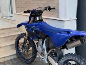 YAMAHA - YZ 125
