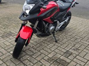 HONDA NC 700 XA RC63