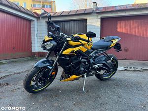 TRIUMPH STREET TRIPLE