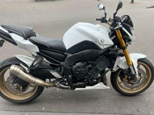 YAMAHA FZ 8