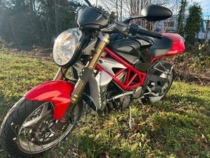 MV AGUSTA BRUTALE 800 NAKED BIKE