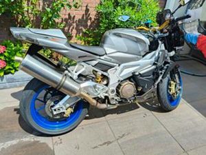 APRILIA TUONO 2006 AKRAPOVIC - TOPSTAAT! — MOTOREN | APRILIA — MARKTPLAATS