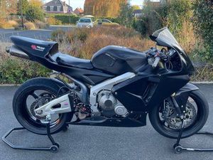 HONDA 600 CBR RR PC37 PISTE