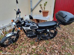 MOTO 125 CM MASH SEVENTY FIVE. COMME NEUVE