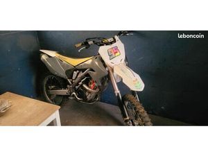 SUZUKI 250 RMZ