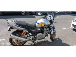 YAMAHA XJR 2009