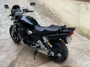 YAMAHA XJR 1300
