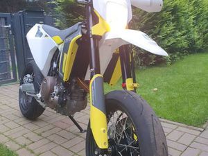 HUSQVARNA 701 SUPERMOTO