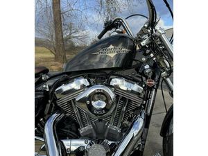 2015 HARLEY-DAVIDSON® XL1200V - SPORTSTER® SEVENTY-TWO®