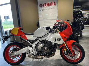 ② YAMAHA XSR 900 GP