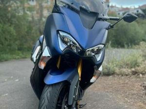 YAMAHA - TMAX
