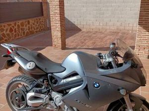 BMW - F800 ST