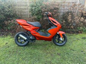 ② YAMAHA AEROX B KLASSE IN PERFECTE STAAT