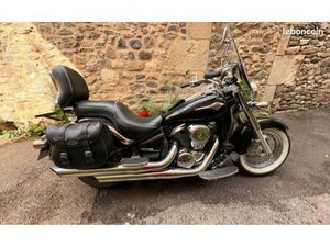 MOTO KAWASAKI VN 900