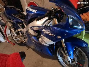 YAMAHA YZF R1 99'