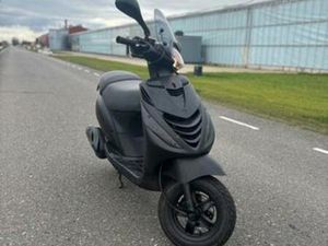 PIAGGIO ZIP 4T 50CC BROM — SCOOTERS | PIAGGIO — MARKTPLAATS