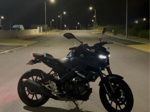 VENDO YAMAHA MT125 PARADA DE CUNHOS
