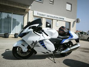 SUZUKI HAYABUSA 1300 CM3, 2023 GOD.