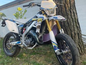 SUZUKI VALENTI 50 SM