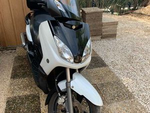 À VENDRE SCOOTER XMAX