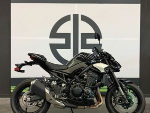 Z900 70 KW FULL BLACK 2025