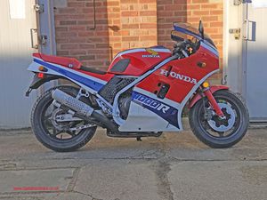 1984 HONDA VF1000R PROJECT A VENDRE