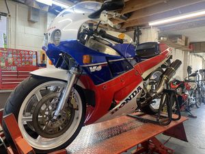 1988 1987 HONDA VFR750 R TYPE RC30 RARE FIRST EDITION, LOW NUMBER A VENDRE