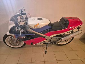 1988 HONDA VFR 750 A VENDRE