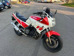 1988 YAMAHA FZ 750 A VENDRE