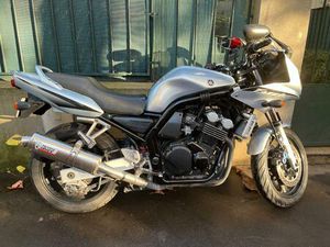 2003 YAMAHA FZS 600 A VENDRE