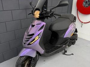 PIAGGIO ZIP SP 4TAKT 45KM BROMSCOOTER VOL OPTIES! — SCOOTERS | APRILIA — MARKTPLAATS