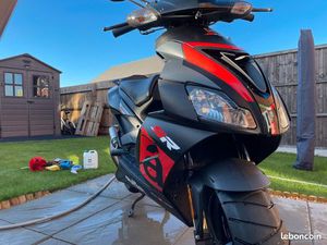 SCOOTER 2T APRILIA SR 50 R