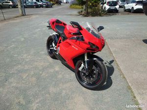 DUCATI 848